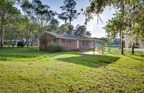 Sorrento House | Near Kayak Launch: Riverfront Home in Sanford!