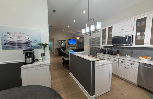 Titusville House | Near KSC - Peaceful Spacious Home for 6 - Fully Stocked Kitchen and Coffee Bar