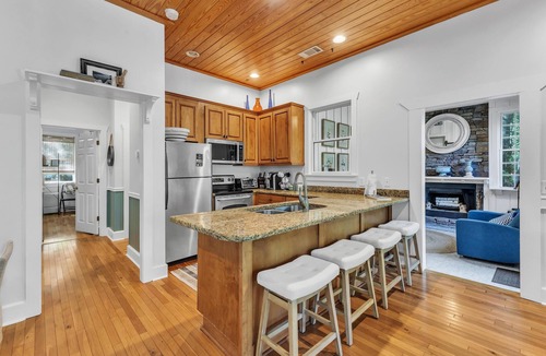 Dadeville Cabin | New! 2 bedroom/2 bath water access cabin at Lake Martin! Sleeps 8!