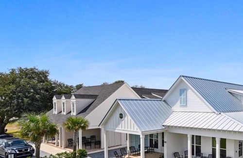 Old Town House | New 2 Bedroom Beach Rental in downtown Bay St Louis