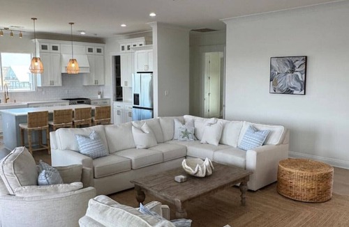 Shoreline Park House | New 5BR Bayfront Home | Fishing, Kayaking & Boat Launch Access