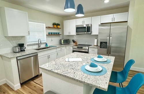 Port Orange House | NEW Amazing Sunshine-Up 6 Guests-Private Backyard