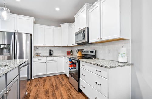 Auburn House | NEW Auburn townhome perfect for families! 3/3.5