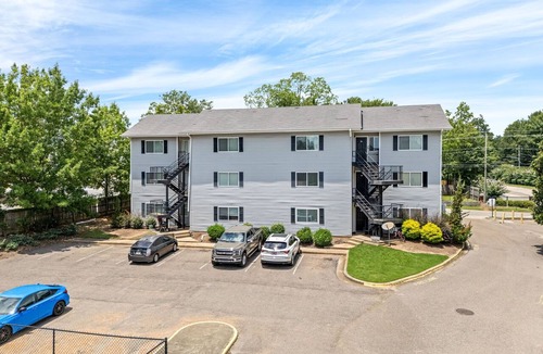 Auburn Apartment | NEW!Charming 2-bedroom apartment in Auburn close to Campus!