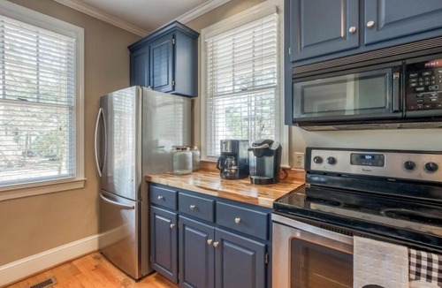 Eatonton House | New Charming 2-bedroom place in Great Waters!