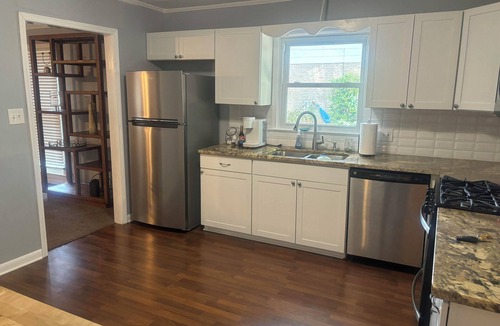 Hattiesburg House | NEW! Comfort and Space in Midtown - The Holly House