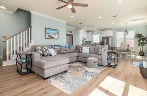 Dauphin Island House | New Construction! Beachfront, 3 Bedroom/3.5 Bath, Pool, Hot Tub, Pet Friendly