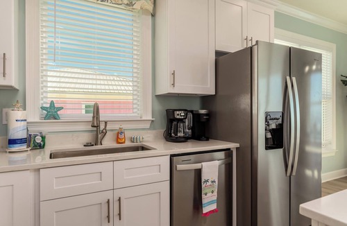 Dauphin Island House | New Construction! Beachfront, 3 Bedroom/3.5 Bath, Pool, Hot Tub, Pet Friendly