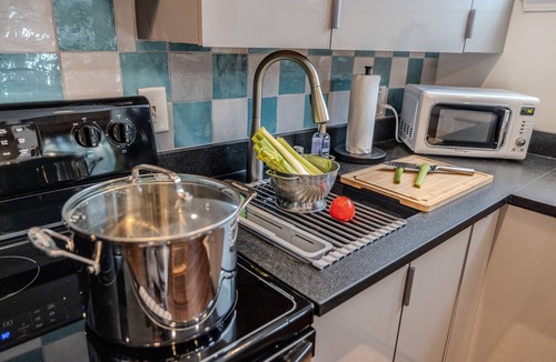Inman Park Apartment | NEW - Cozy 1-bedroom apartment in Inman Park Atlanta!