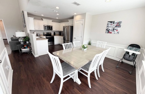Spring Hill House | New! Cozy Spacious 3BR Spring Hill Home!