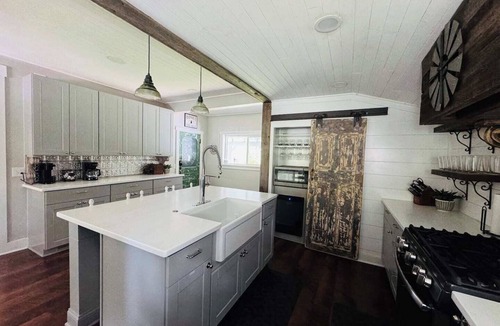 Traverse City House | NEW! Farmhouse Therapy - Lake/Pool/Hot Tub/Kayaks