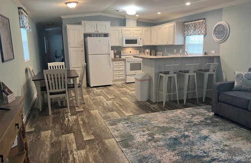 Satsuma House | New Home. Perfect for Travelers, Snow-Birds, Bikers, Boaters & Fishermen.