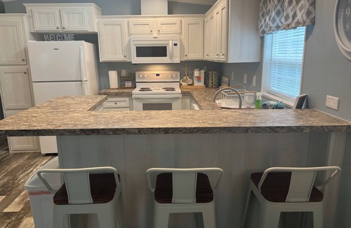 Satsuma House | New Home. Perfect for Travelers, Snow-Birds, Bikers, Boaters & Fishermen.