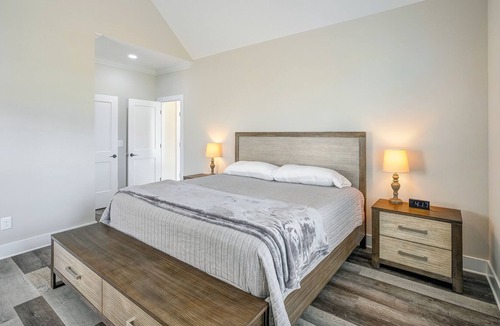 Winchester House | NEW Lakehouse at Twin Creeks Marina with Lake View