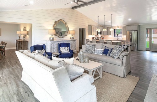 Northport House | New Listing! 5 Bed 5 Bath 20 Min to UA, Flat Lot on Lake Tuscaloosa