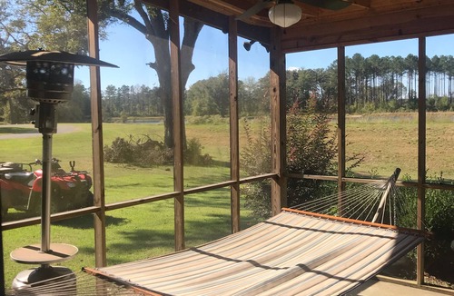 Sturgis House | New Listing - Game weekends available - Sleeps 12 in beds
