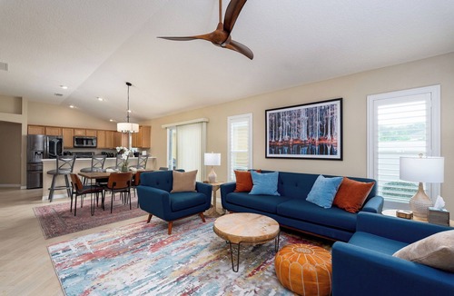 Collier House | New listing, seasoned host! 3/2, FREE golf, 4-seat cart, RESIDENT pass