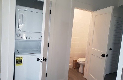 Bel Air Apartment | New Luxury 1BR Condo – Walk to the Beach