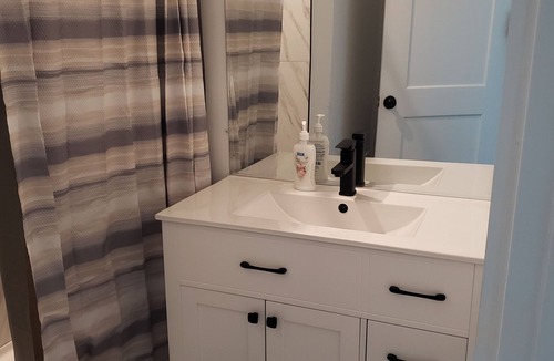 Bel Air Apartment | New Luxury 1BR Condo – Walk to the Beach