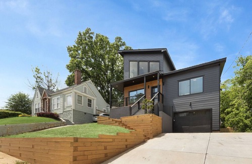 Westview House | New Modern Home 5 mins from Downtown Atlanta, 15 minutes from airport