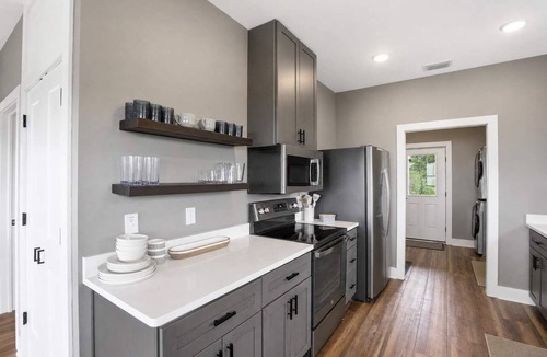 Eastpoint House | New- Seabreeze-Bay Front -Pet Friendly