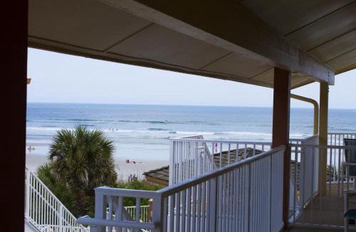 New Smyrna Beach Resort | New Smyrna Waves MOD Collection by Sonesta