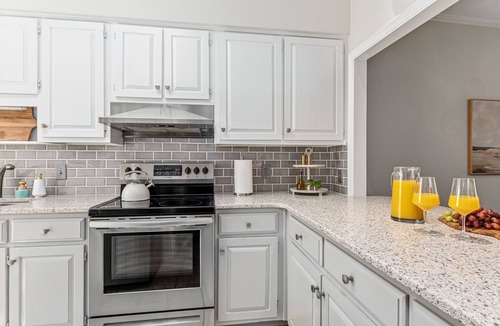 Columbus House | NEW Trendy Midtown Vibes Townhouse, Fenced Yard