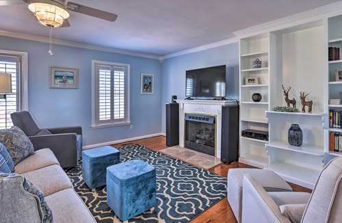Wilsonville House | NEW! Waterfront Family Retreat w/ Dock & Game Room