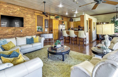 Enterprise Apartment | New York-Style Loft on Main St: Dtwn Enterprise