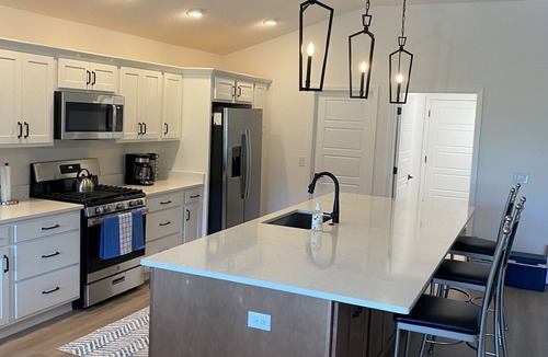 Wildwood House | Newer home in the Village of Richmond - 3 Bed, 2 1/2 + Bath- Golf Cart included