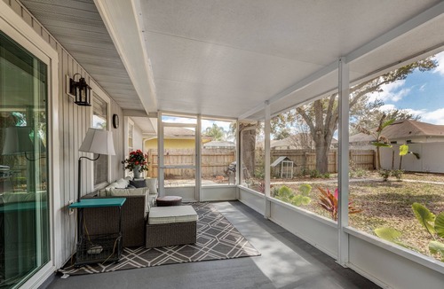 Mount Dora House | Newley Remodeled and Furnished, Cozy House 5 Minutes From Downtown!