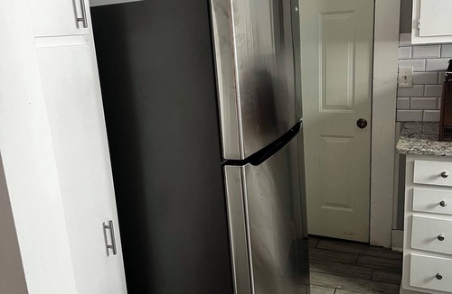 Westview House | NEWLY remodeled 3 bedroom house in Westview Atlanta; 2.5 mi. from Stadium!