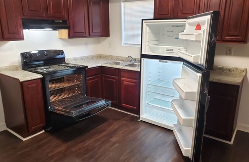West Lake Forest House | Newly Renovated 2-Bedroom 1½ Bathroom Townhome in New Orleans with WiFi and AC.
