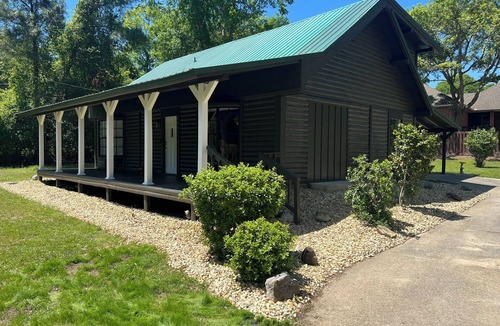 Diamondhead Cabin | Newly Renovated Coastal Escape - Golf, Fishing, Dining Nearby