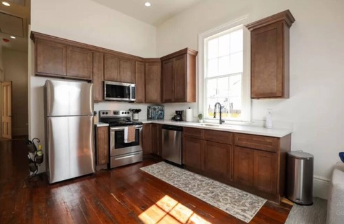 Faubourg Livaudais House | Newly Renovated Modern Home Sleeps 5 W/W+D