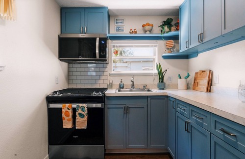 Mount Dora House | Newly renovated, spotless private bungalow with 2 BR near Downtown Mount Dora