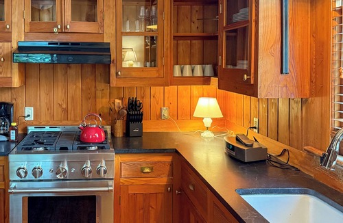 Beauregard Town Historic District House | Newly Updated Historic Baton Rouge Home, Near LSU & Downtown-3 BR/Sleeps 6