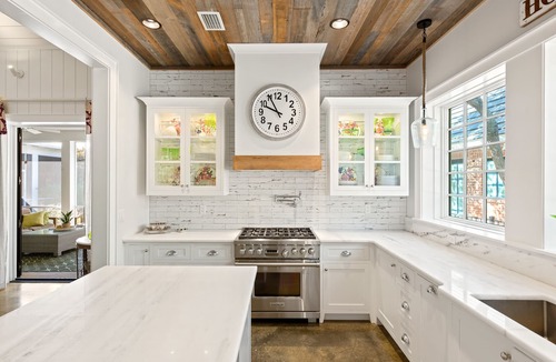 Seagrove Beach House | Next to Seaside! Luxury Finishes. Small dogs allowed. Heated Pool. Bikes. Beach!