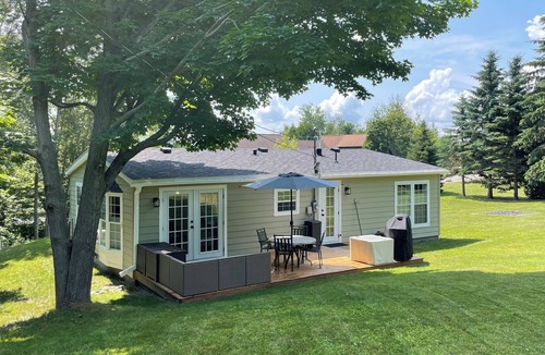 Charlevoix House | Nicely Appointed North Side Charlevoix Home
