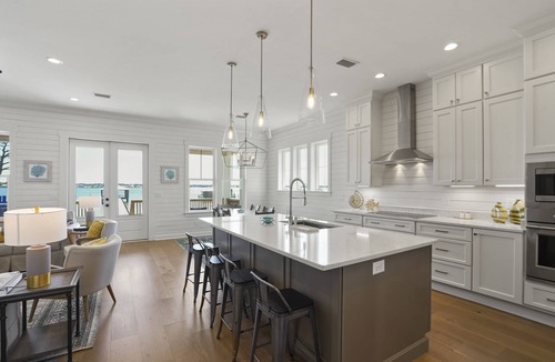 Josephine House | No Worries Bay House by Liquid Life