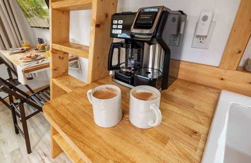 Lake City Cabin | Nook at the Springs | Tiny Home Full Kitchen