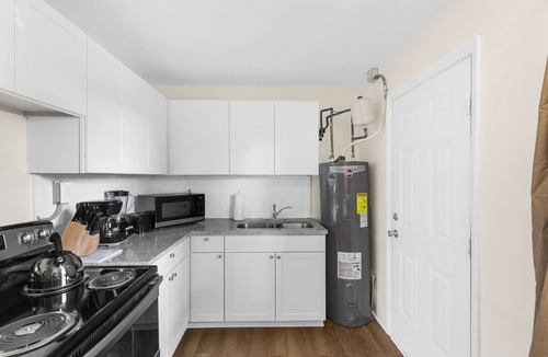Norwood Condo | Norwood Seven Flat No. 1 - King Bed/WiFi/Cozy