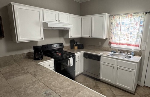 Columbus Apartment | Oak Bungalow in Midtown