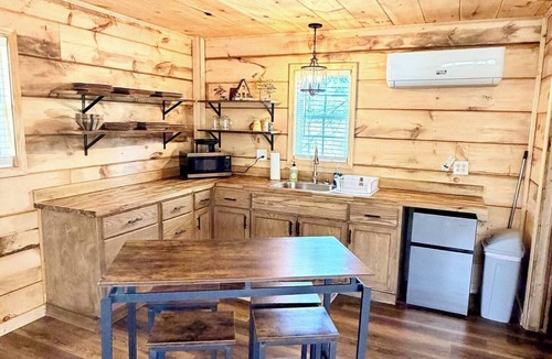 Cedar Bluff Cabin | Oak Cabin @ Little River Hideout - Two Story Cabin w/Huge Deck Overlooking River