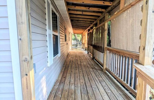 Gulfport House | Ocean Breeze Hideout 3 bedroom/2bath/5 beds