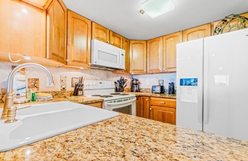 Ono Island Apartment | Ocean Breeze West 302
