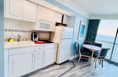 Ortona Park Apartment | Ocean Front Studio with Amazing Views!