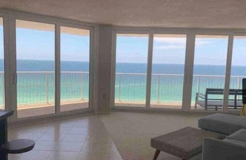 Gulf Lagoon Beach Apartment | Oceanfront Paradise: Your Dream Beachfront Escape