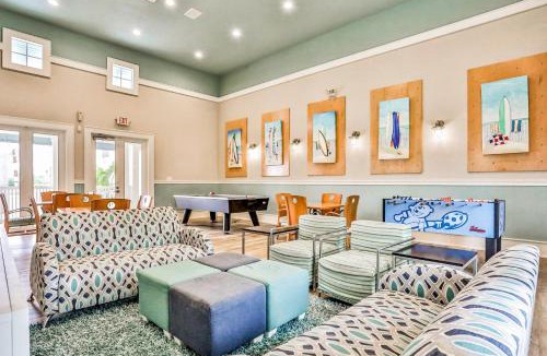 Palm Coast House | Oceanview condo with resort amenities, balcony and private beach access
