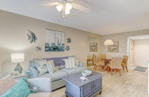 Fernandina Beach House | Oceanview Sand Dollar Villas Condo - Balcony - Pool